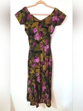 Vintage 90s Betsey Johnson Floral Dress Midi Fit Flare Cap Sleeve Black Purple M